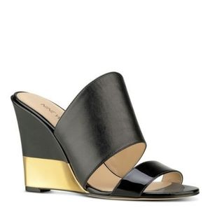 Ninewest Black and gold faux leather wedge sandal